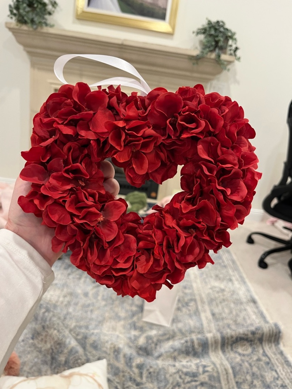 Tiny Red Heart Floral Wreath - Picture 3 of 5